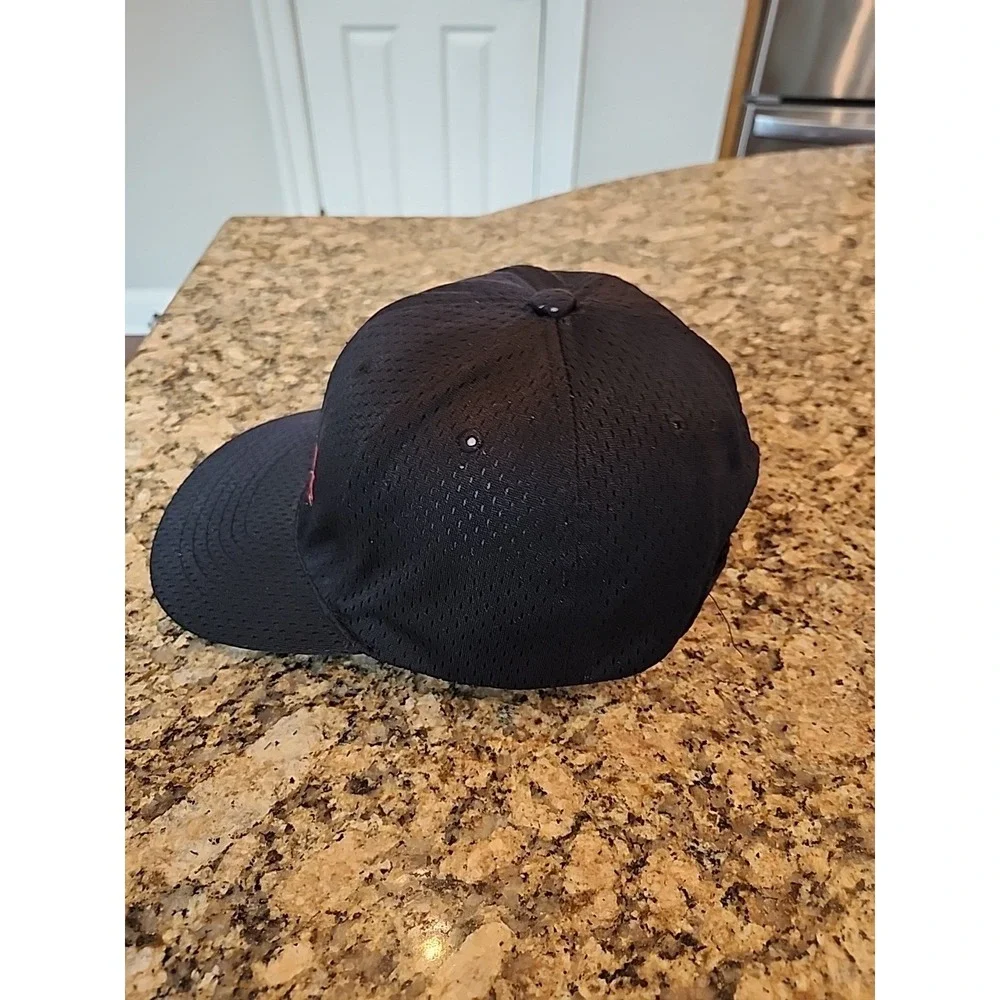 Milbank‎ Hat